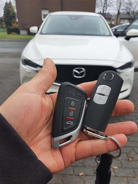 Ersatzschlüssel für Mazda 323 Auto - Schlüssel nachmachen